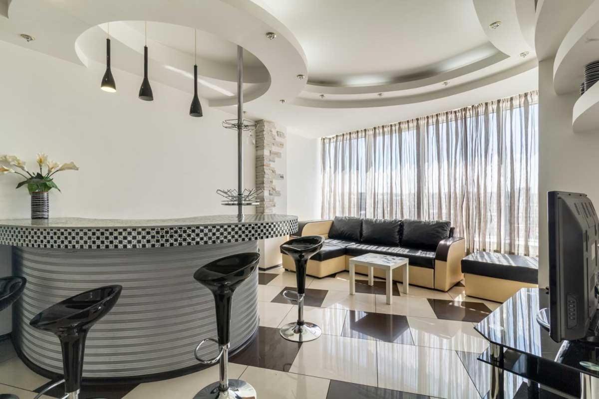 Cozy Apartment In Most City Center Dnepropetrovsk Exterior foto